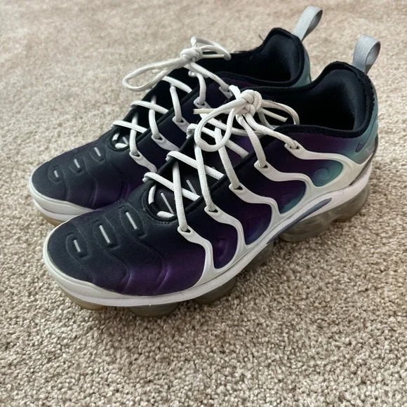 Nike VaporMax Plus - Picture 2 of 9